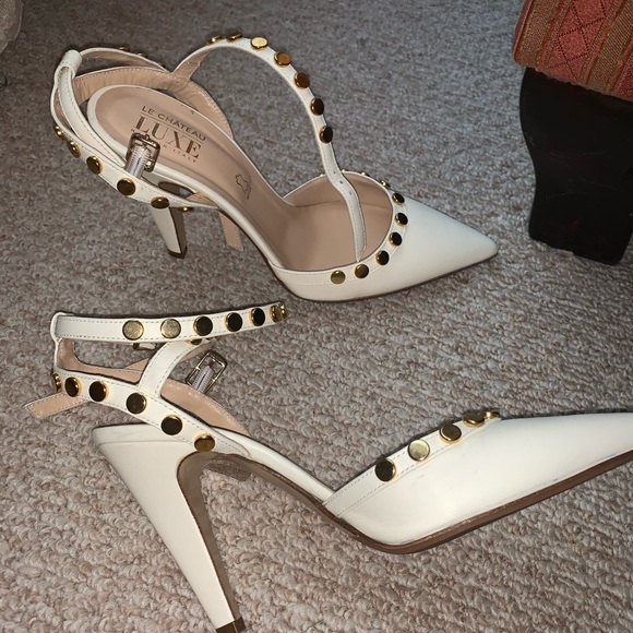 🌟Host Pick!🌟Le Chataeu Luxe a520L studded heel - Picture 5 of 7